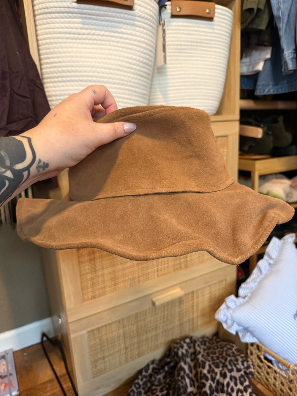 Lovely Bird genuine suede hat in a warm cognac/caramel brown